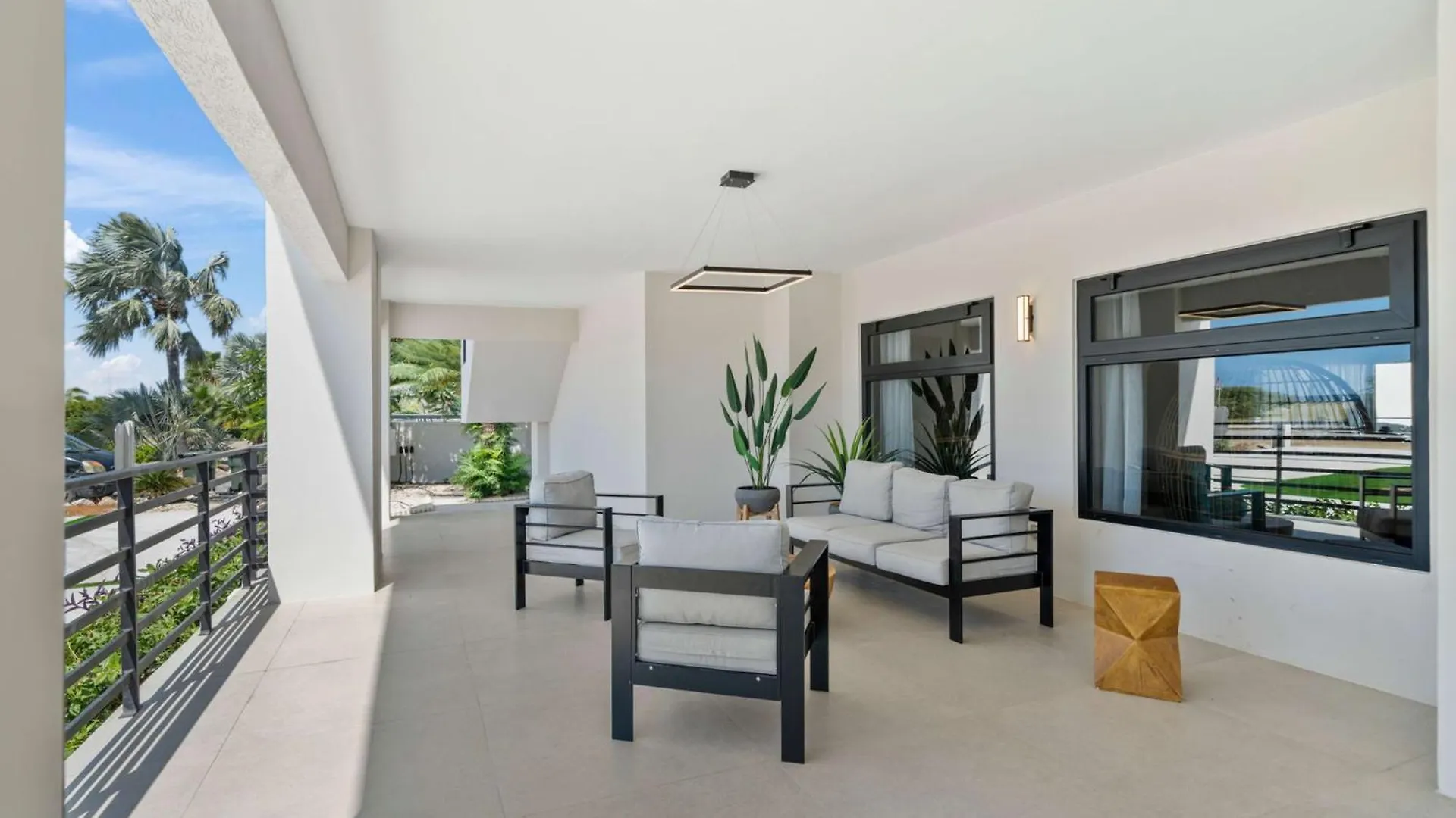 Latitude12 Beach Villa Palm Beach