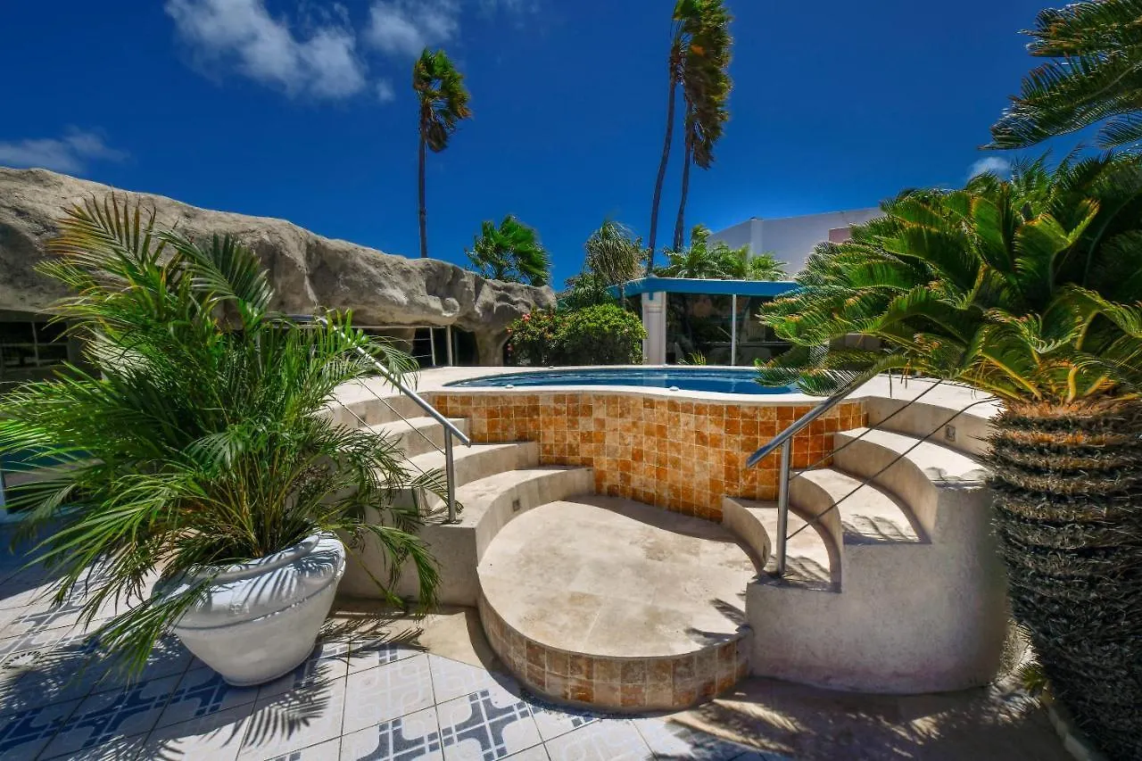Latitude12 Beach Villa Palm Beach 0*,