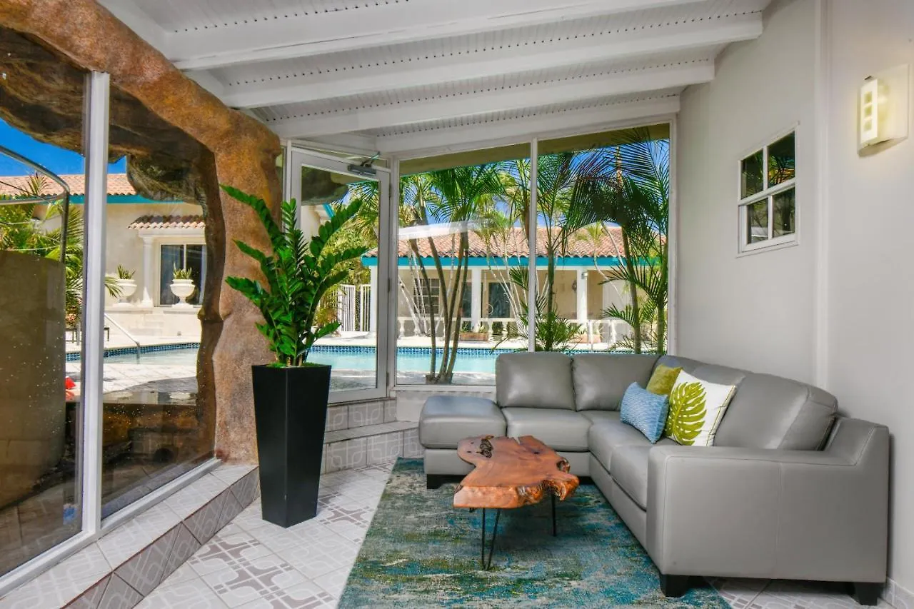 Latitude12 Beach Villa Palm Beach